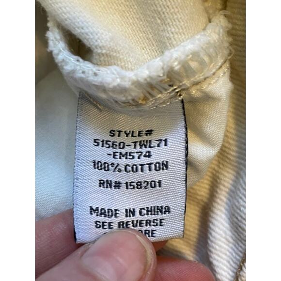 Angel Kiss Women's Size 9 Cutoff Denim Shorts Cream w/ Embroidered Daisies - Picture 5 of 5